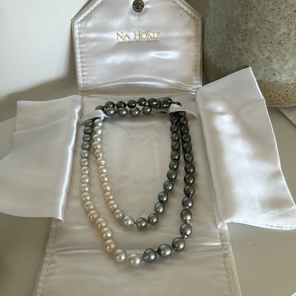 NA HOKU Tahitian and White South Sea Baroque Pearl Strand